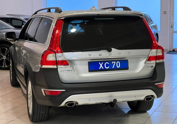 Volvo XC 70 cena 139900 przebieg: 124000, rok produkcji 2016 z Bytów małe 596